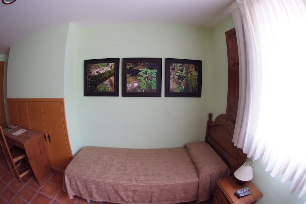 גווארדיולה דה ברגדה Hotel Casa Duaner חדר תמונה