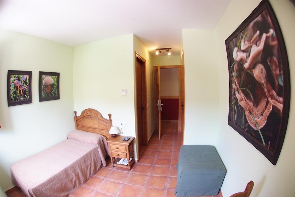 גווארדיולה דה ברגדה Hotel Casa Duaner חדר תמונה