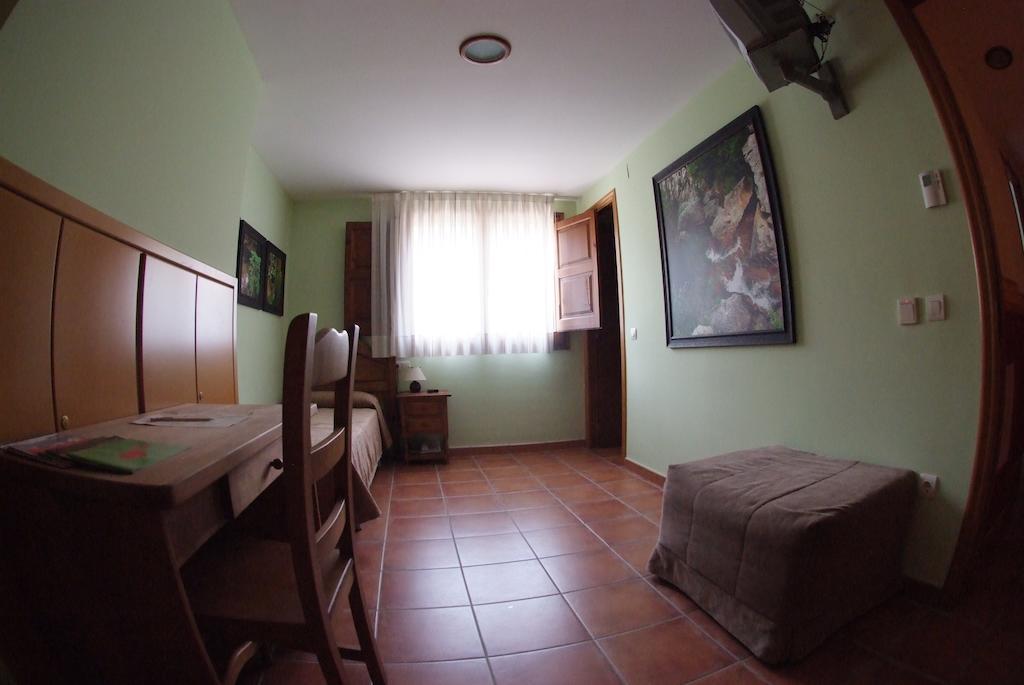 גווארדיולה דה ברגדה Hotel Casa Duaner חדר תמונה